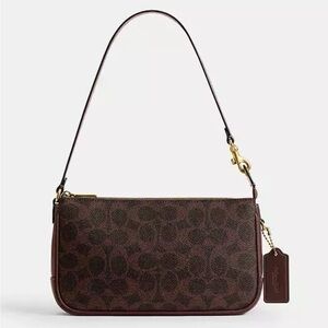 NWT Coach Signature Canvas Plaza 22 Bag 🤎